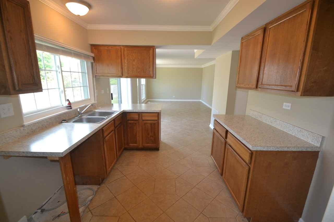 960 Annandale Dr - Photo 3 of 5