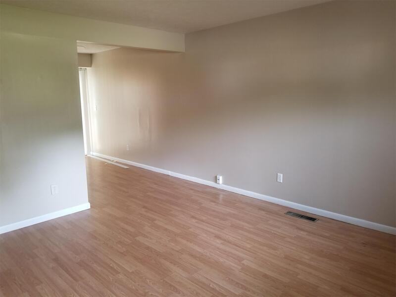 1245 Overbrook Rd - Photo 4 of 11