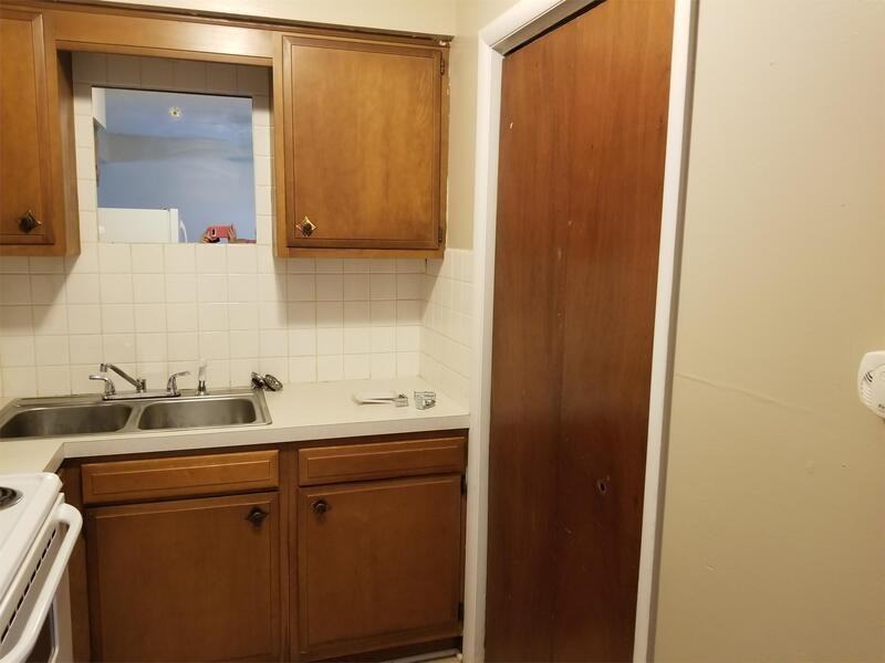 1245 Overbrook Rd - Photo 7 of 11