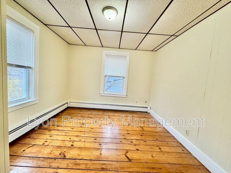 181 Rathbun St #A - Photo 3 of 7