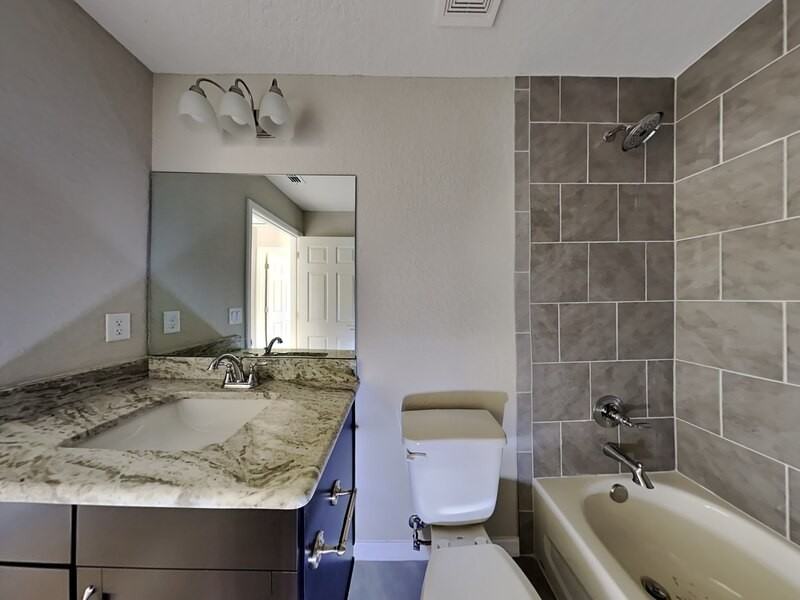 22222 Sw Marine Blvd - Photo 5 of 19