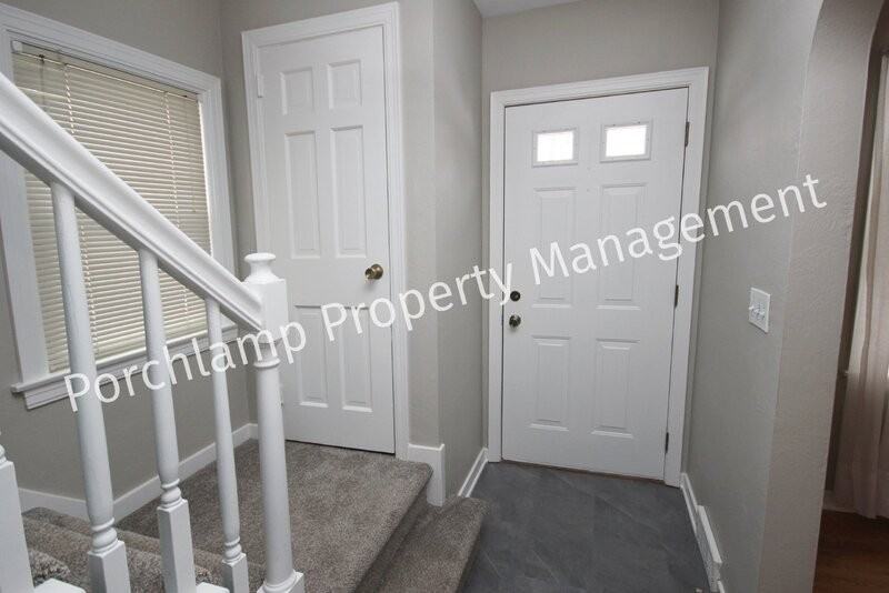 1106 Alger St Se - Photo 2 of 16