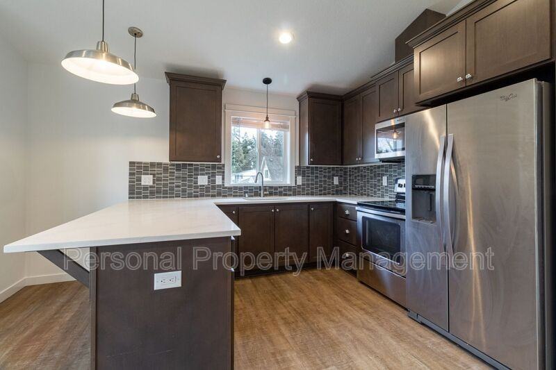 3308 E 24th Cir - Photo 5 of 10