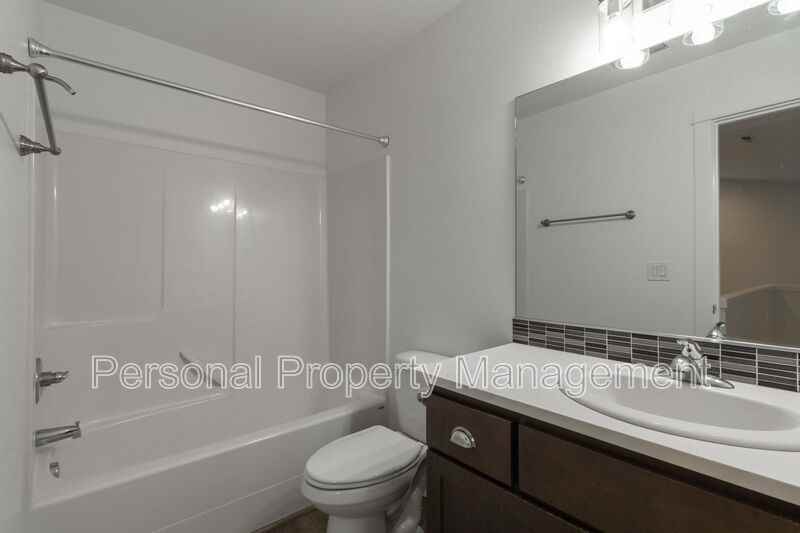 3308 E 24th Cir - Photo 6 of 10