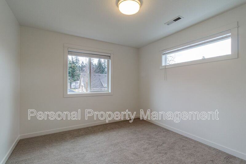 3308 E 24th Cir - Photo 7 of 10
