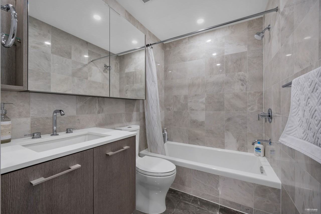 4396 Cambie Street - Photo 5 of 26