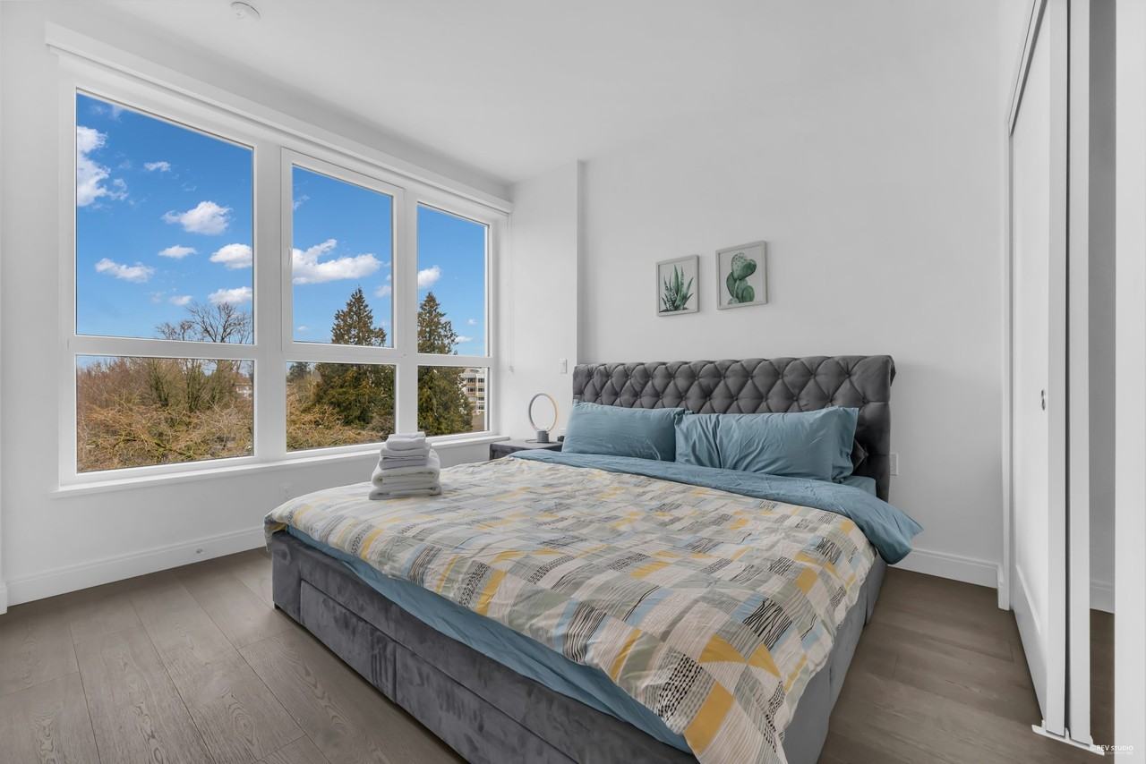 4396 Cambie Street - Photo 3 of 26