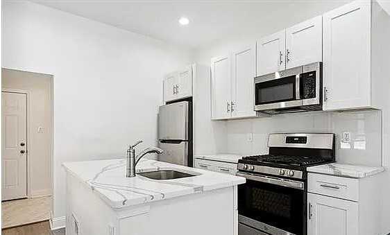 5148 Ludlow Street - Photo 2 of 10