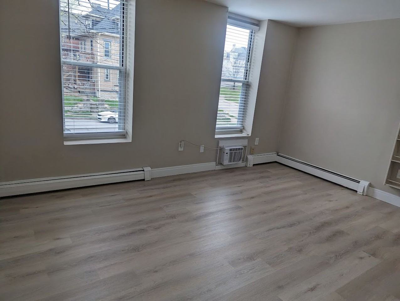 St. James of Eden Park Apartments - Photo 3 of 6