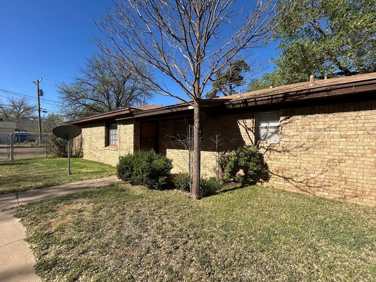 WBM 2219 26th Street - MG - Photo 3 of 14