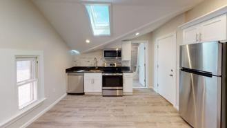 539 Orange - Photo 1 of 1