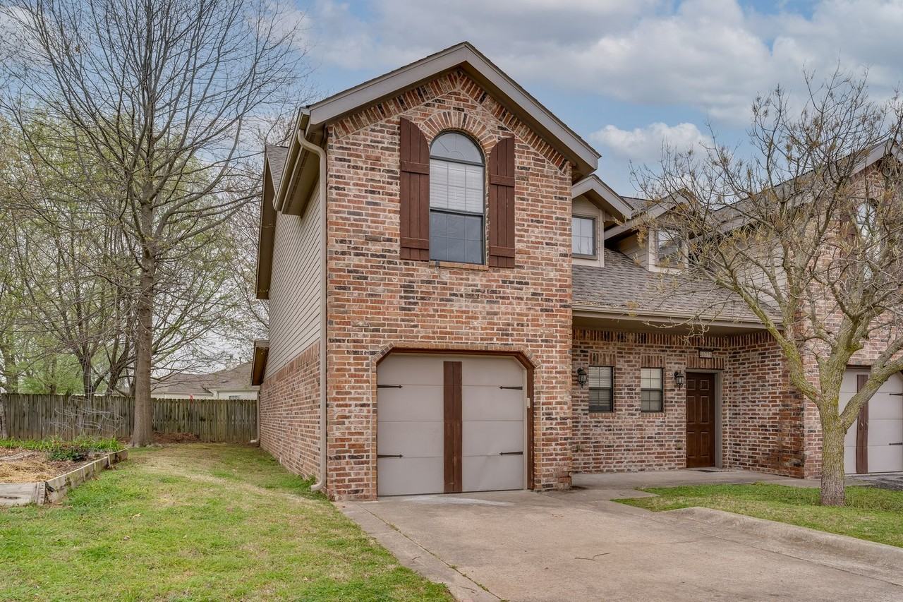 4077 Glenstone Ter - Photo 2 of 16