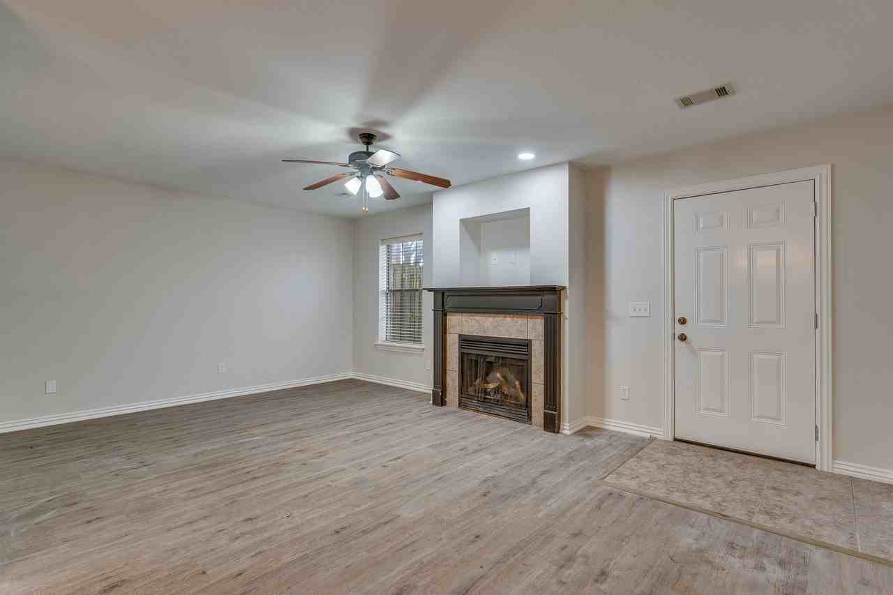 4077 Glenstone Ter - Photo 3 of 16