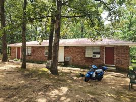 featured image of Lakeside Dr