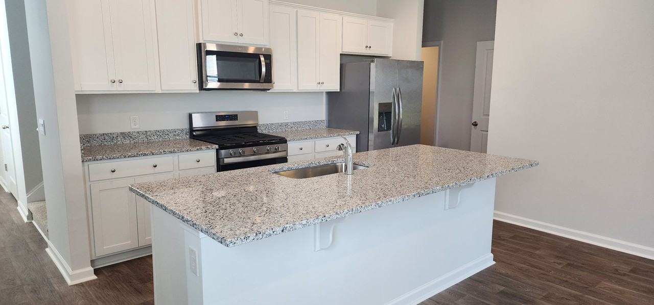 932 Woodside Creek Ln - Photo 3 of 18