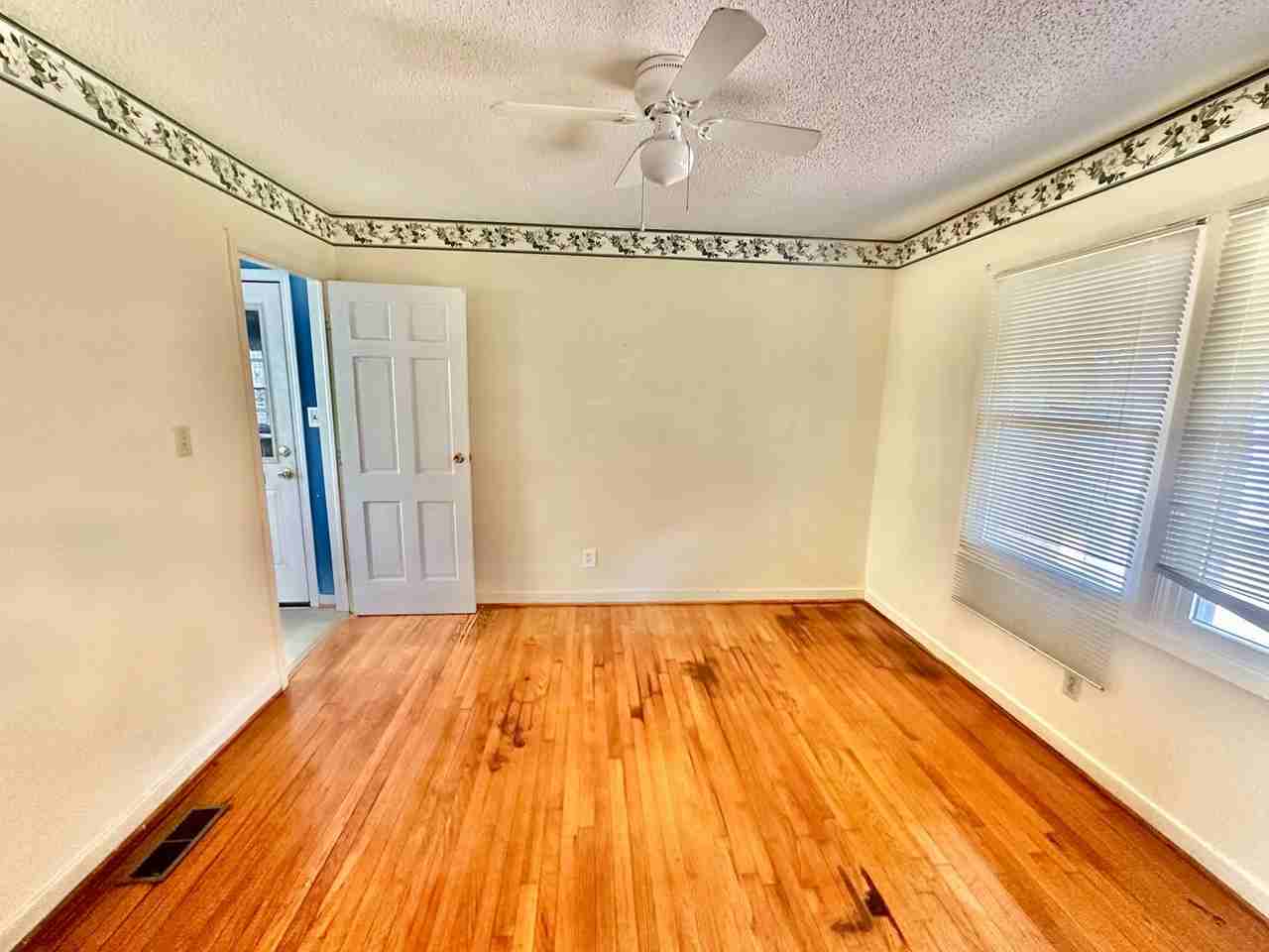 529 Rabun Cir - Photo 2 of 9