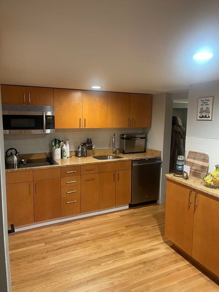 33-39 Maverick Square - Photo 2 of 19