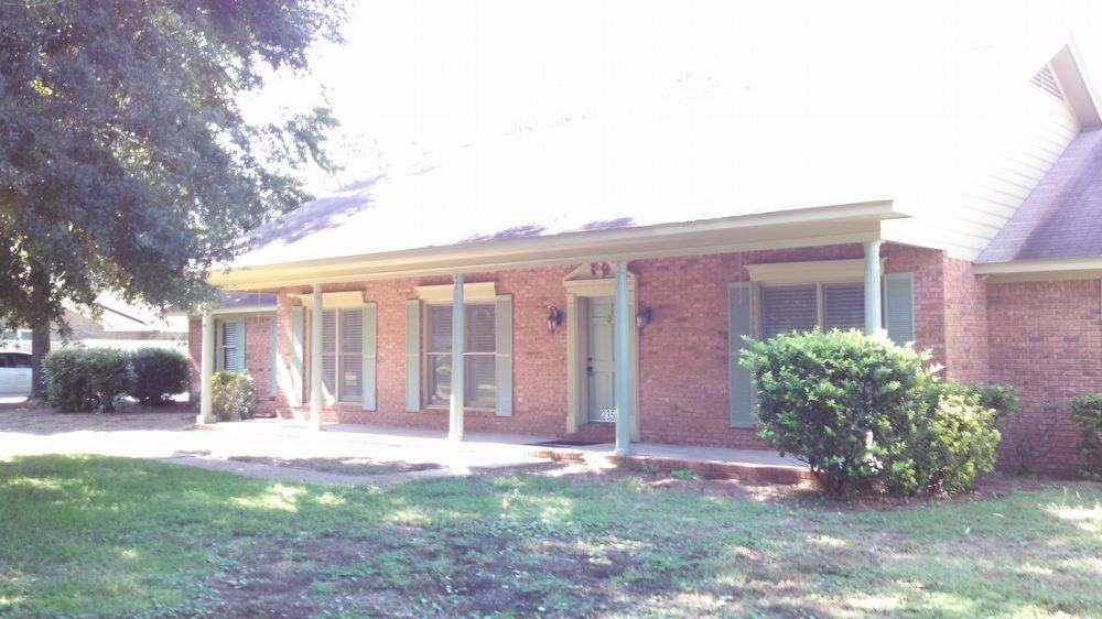 2355 Foxworth Dr - Photo 2 of 23