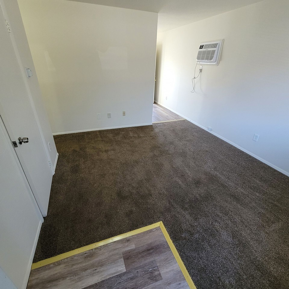 Creekwood Apartments - Photo 7 of 17