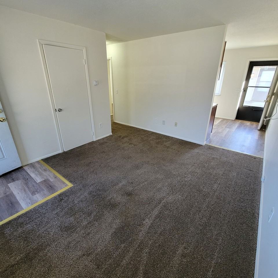 Creekwood Apartments - Photo 6 of 18