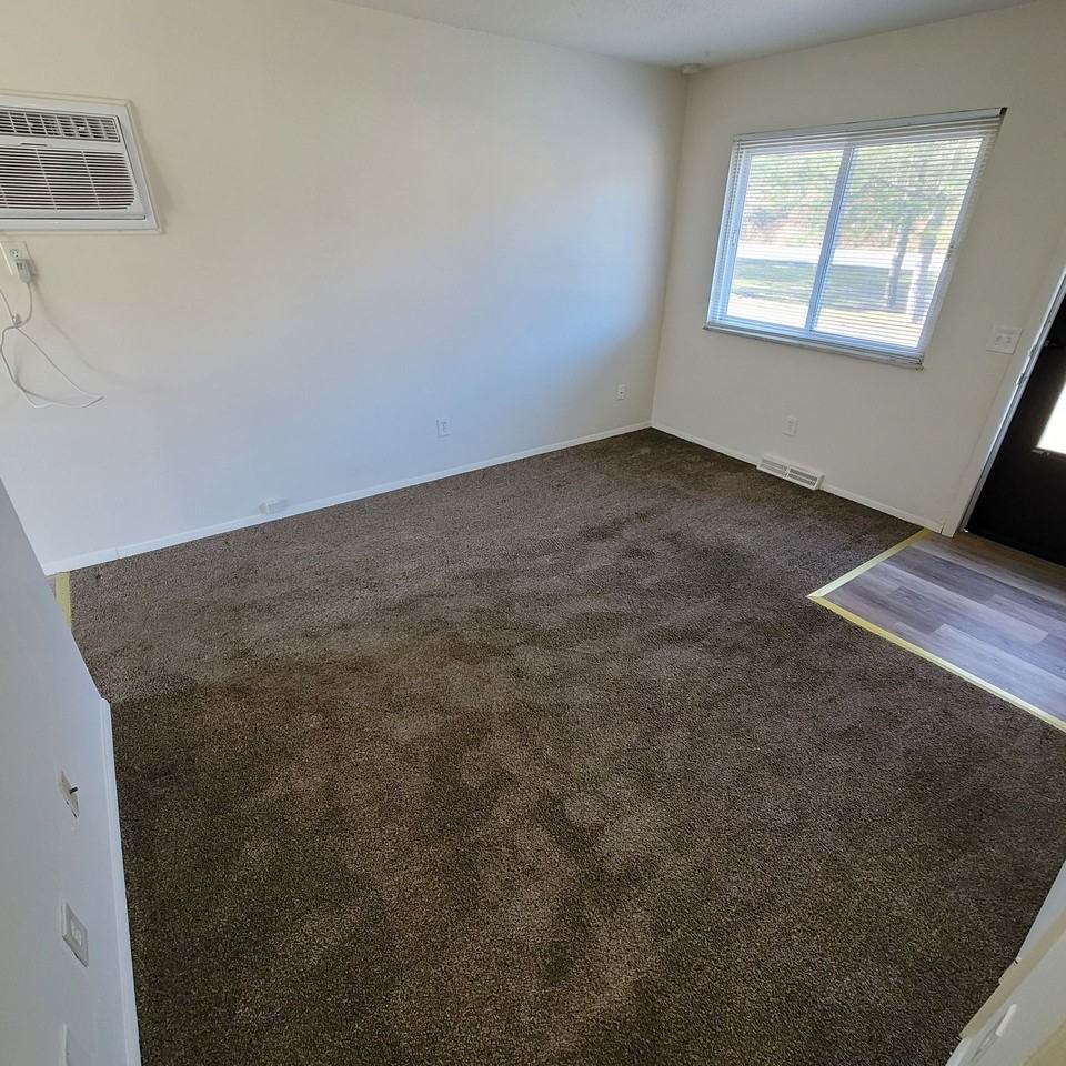 Creekwood Apartments - Photo 7 of 18