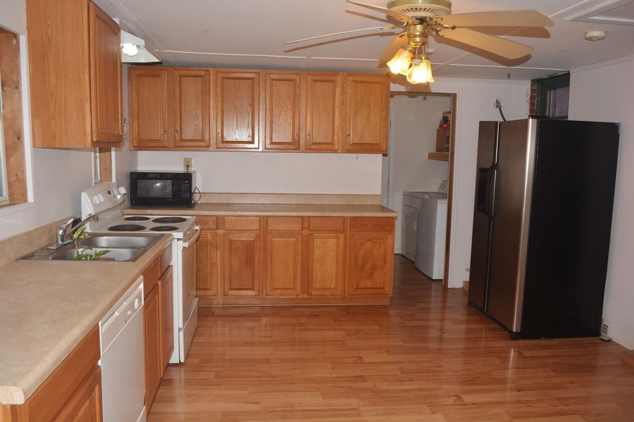 41 Lockhart Ln - Photo 3 of 13