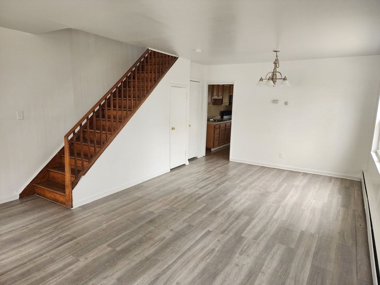 195 Ryan Ave - Photo 3 of 15