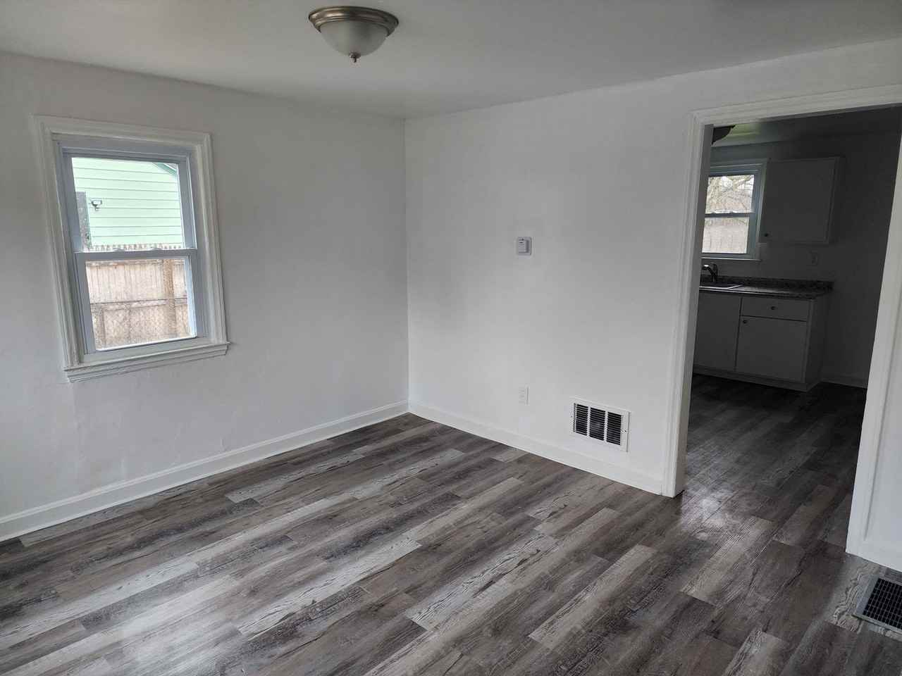 208 Hillview Ave - Photo 2 of 13