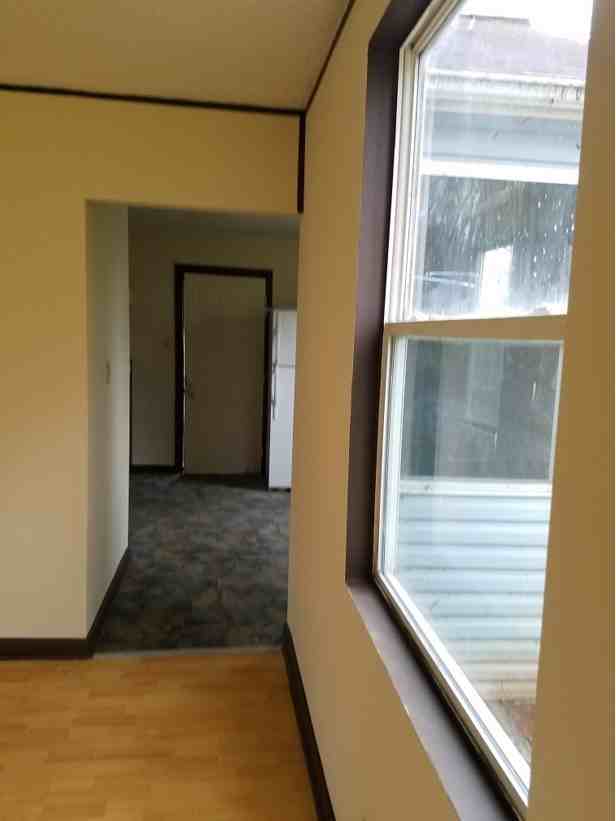 1506 Iroquois St - Photo 3 of 7