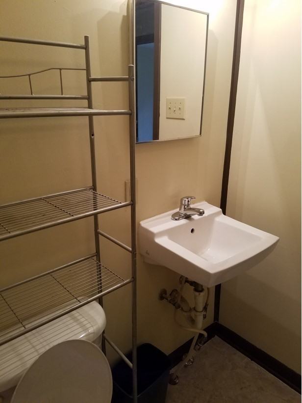 1506 Iroquois St - Photo 6 of 7