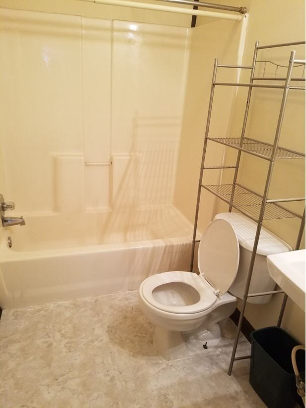 1506 Iroquois St - Photo 7 of 7