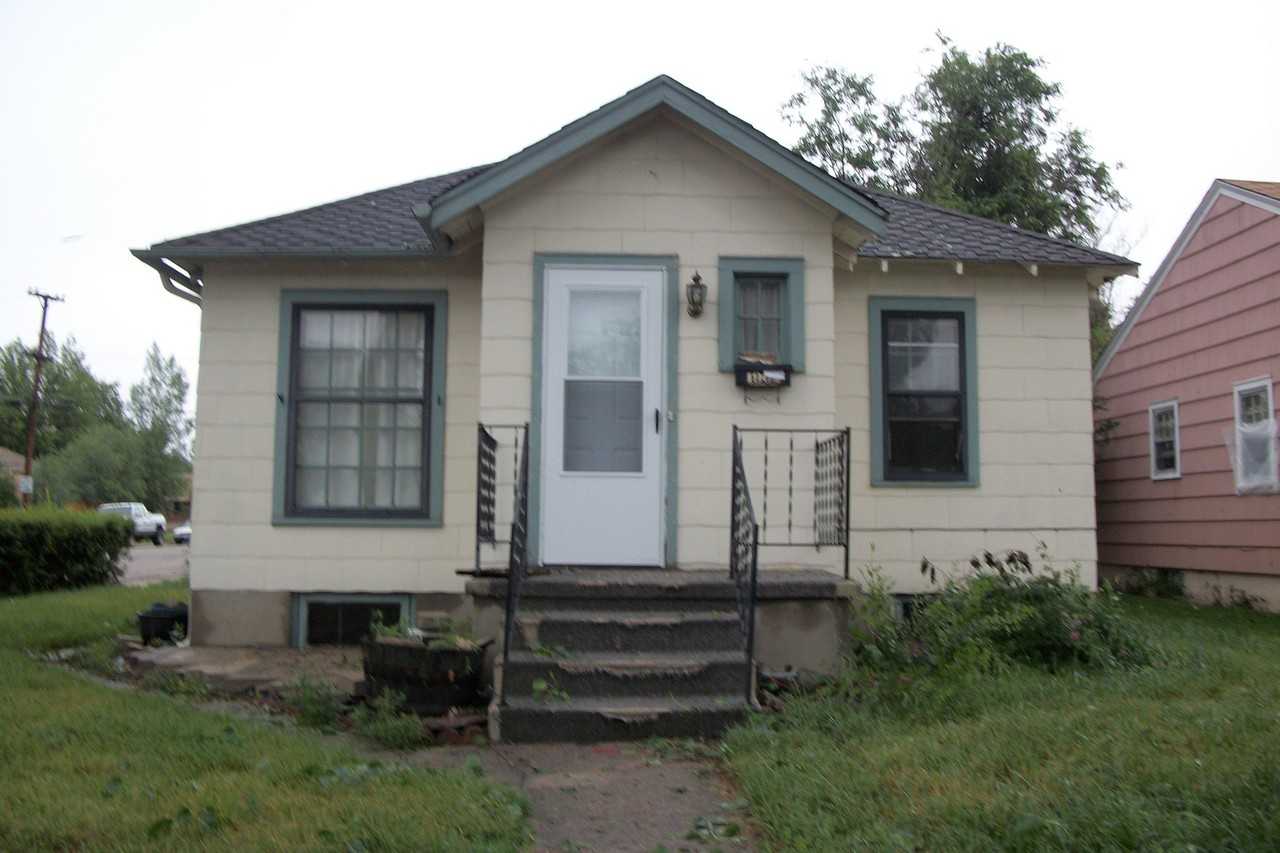 1902 Cheyenne Pl - Photo 2 of 10