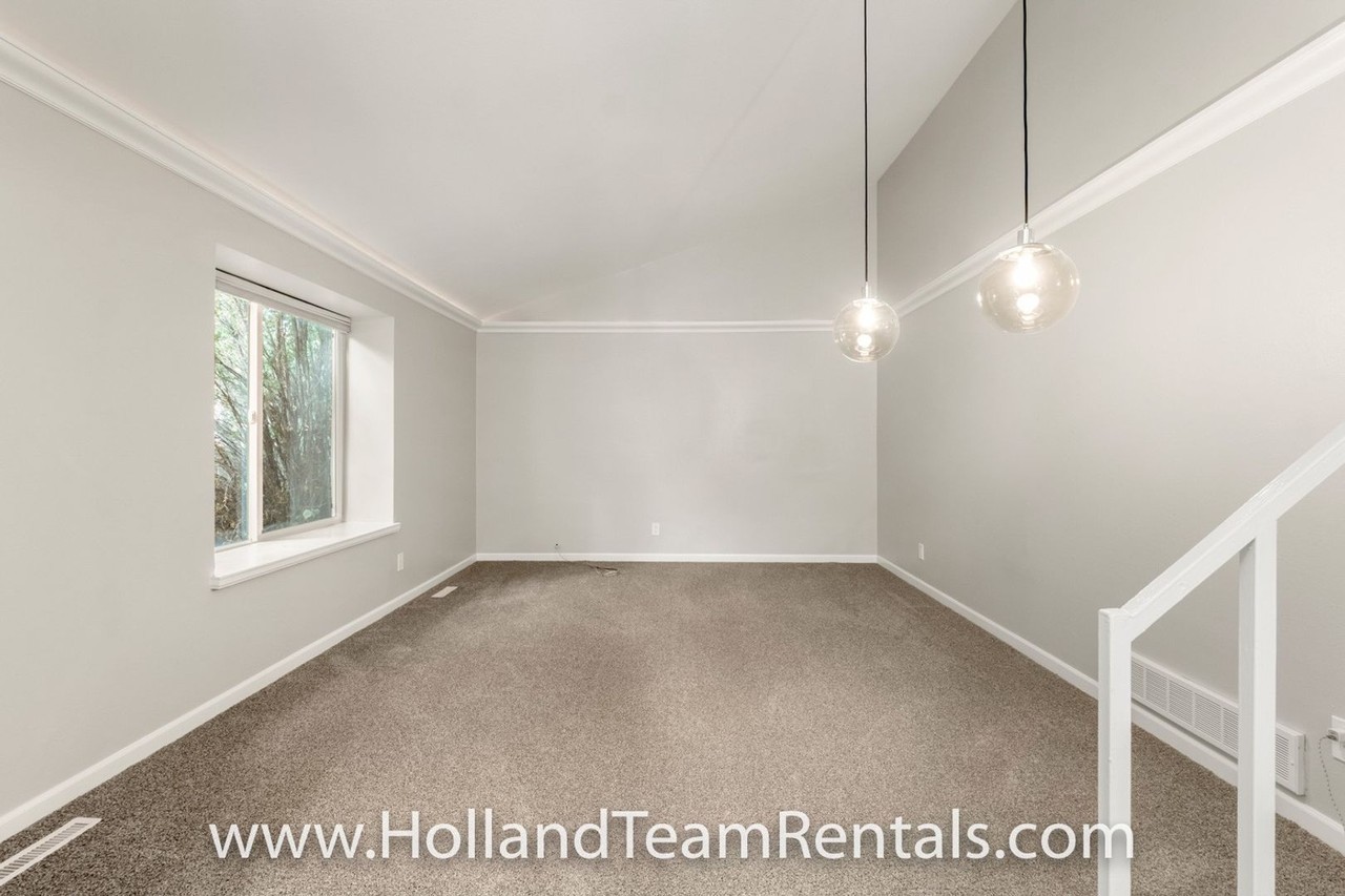 17122 E Kent Dr - Photo 5 of 24