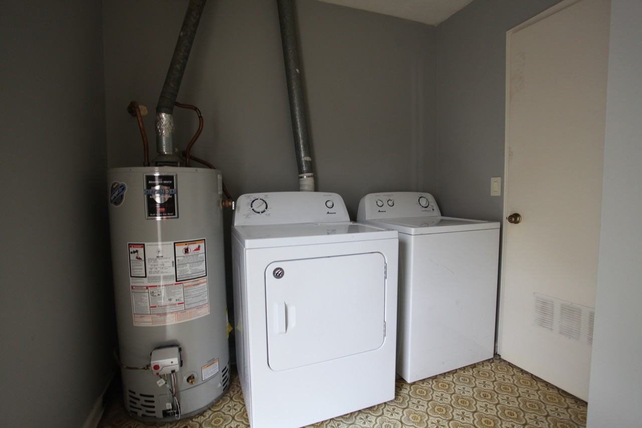 566 Pride Ave - Photo 6 of 7