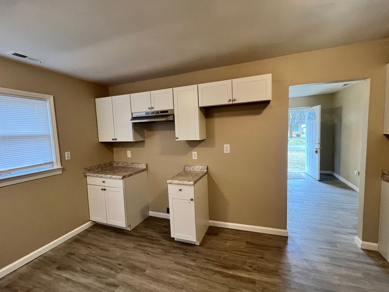 6115 Red Spruce Dr - Photo 3 of 11