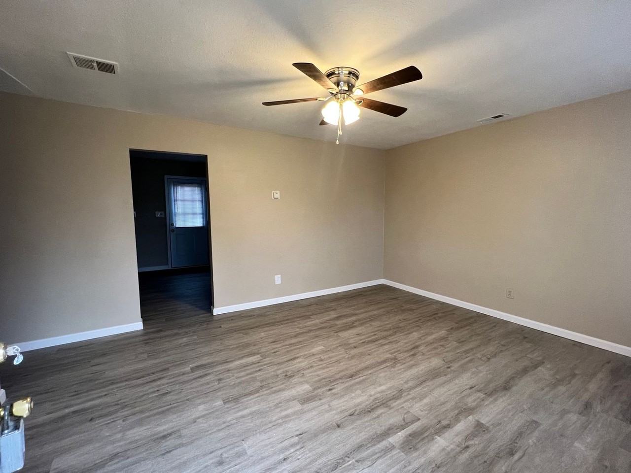 6115 Red Spruce Dr - Photo 5 of 11