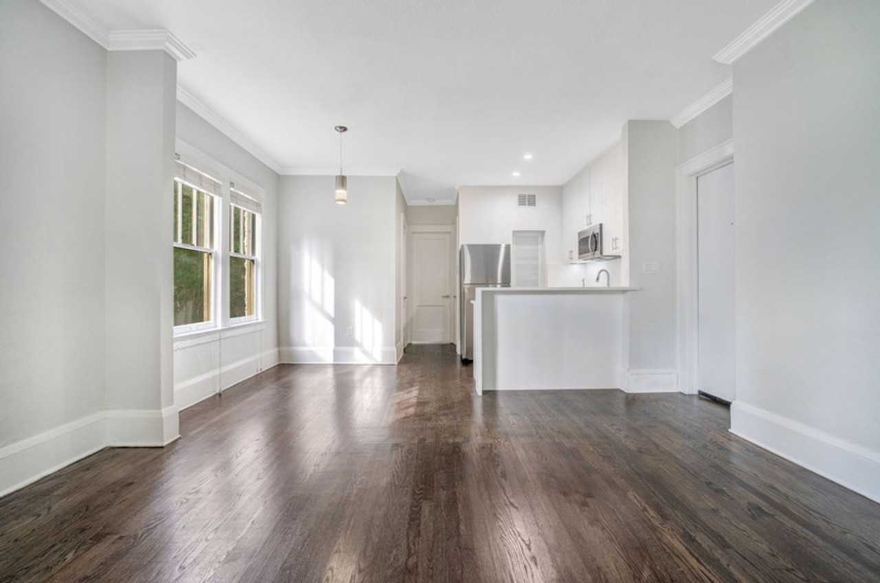 613 E Ridgewood St #2 - Photo 3 of 37