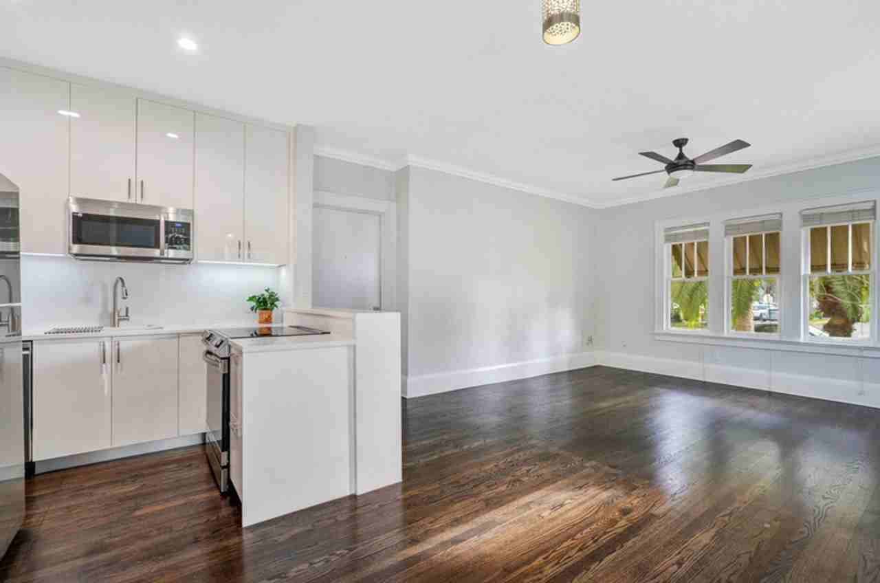 613 E Ridgewood St #2 - Photo 6 of 37