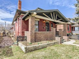 featured image of 445 N Washington St