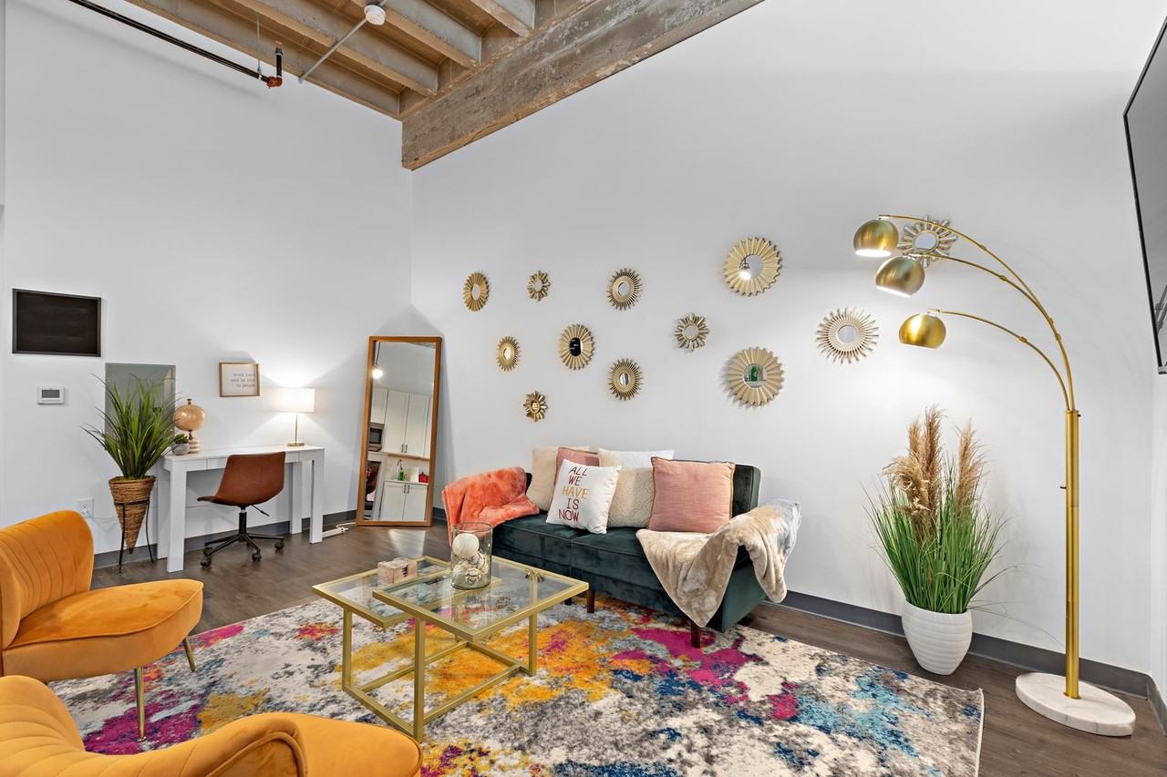 1 Bedroom Delight in the Heart of Newark! - Photo 3 of 14