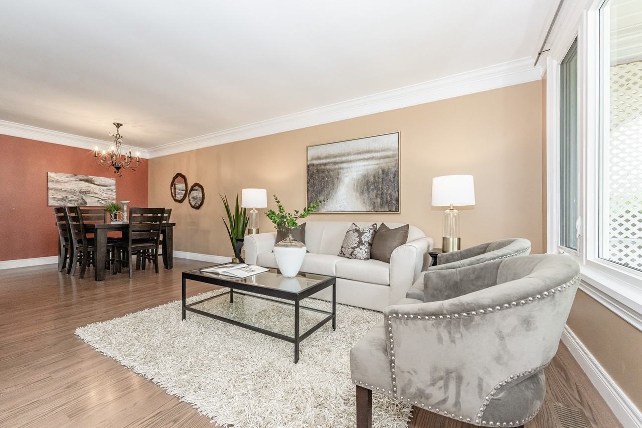 480 Kingscourt Drive - Photo 2 of 10