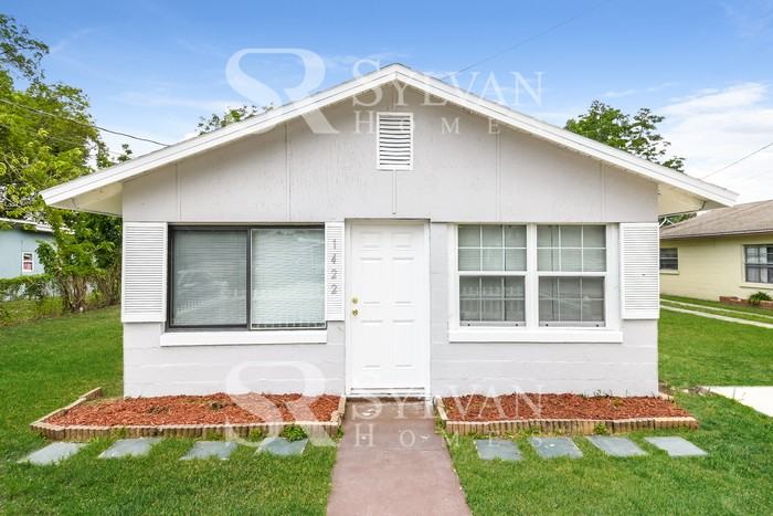 1422 W Kaley Ave - Photo 2 of 17