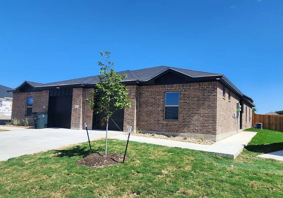 5413 Rose Garden Loop #B