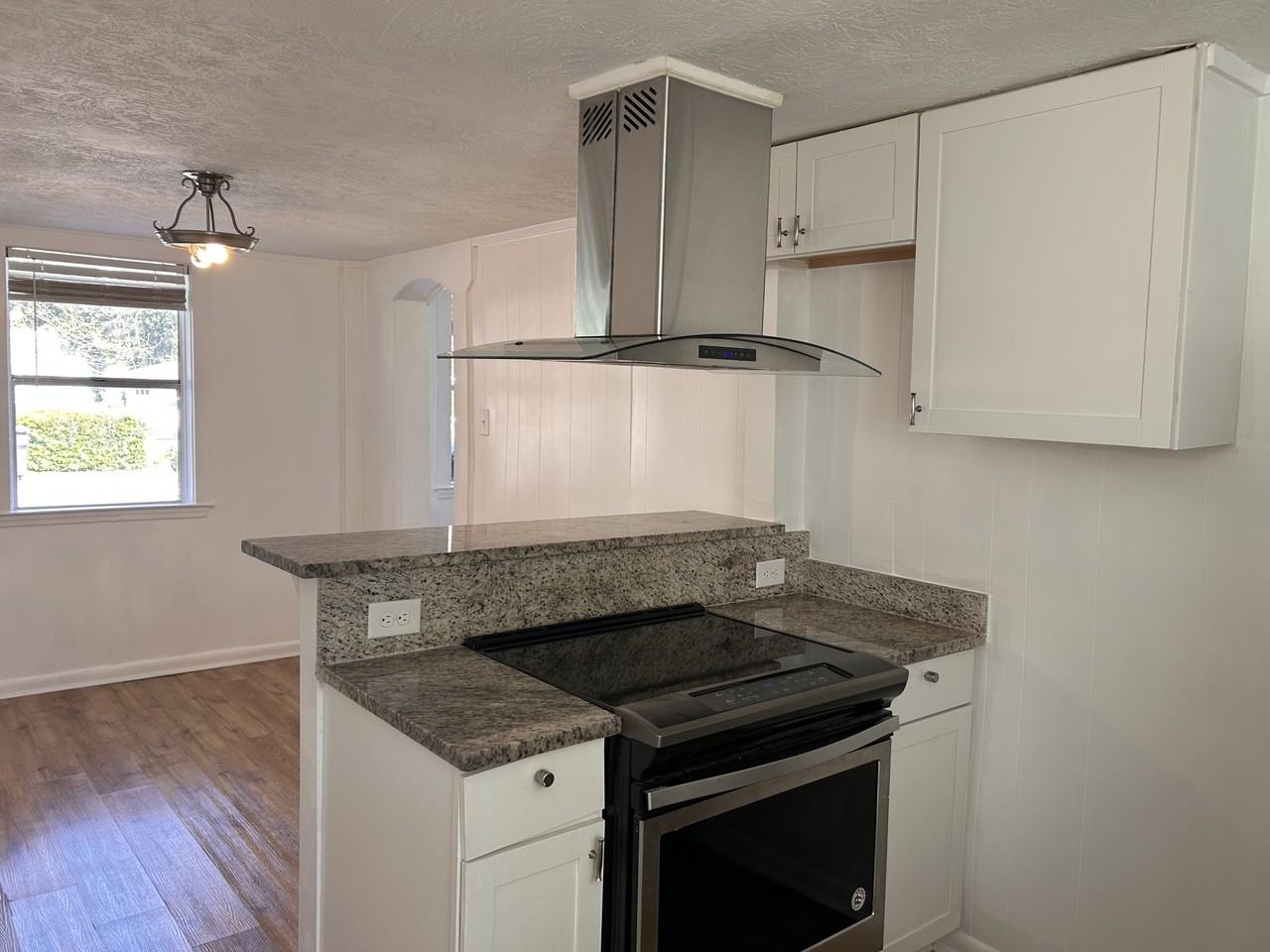 1313 Wilson St #C - Photo 3 of 16