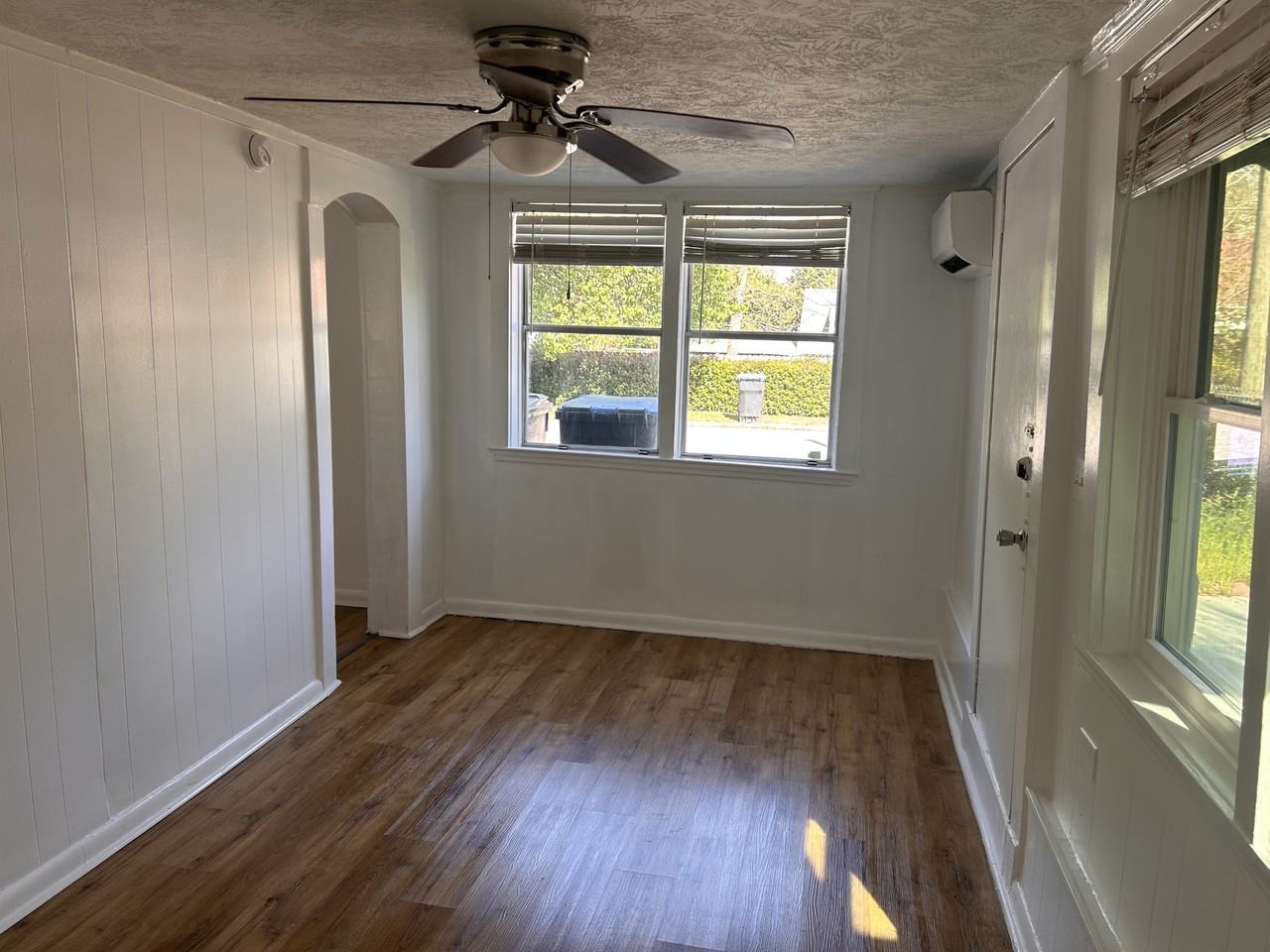 1313 Wilson St #C - Photo 4 of 16