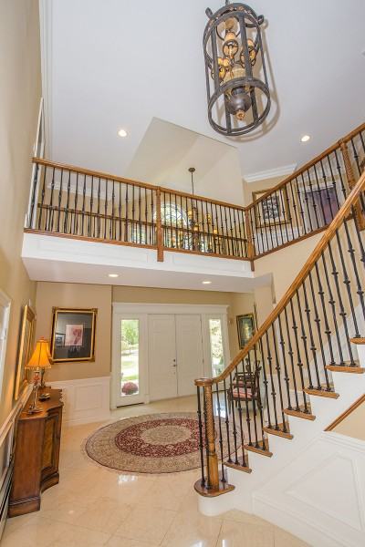 337 W Shore Dr - Photo 3 of 24