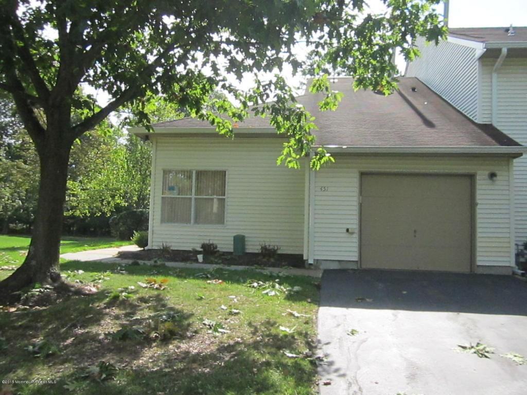 496 Bayberry Ct - Photo 2 of 7