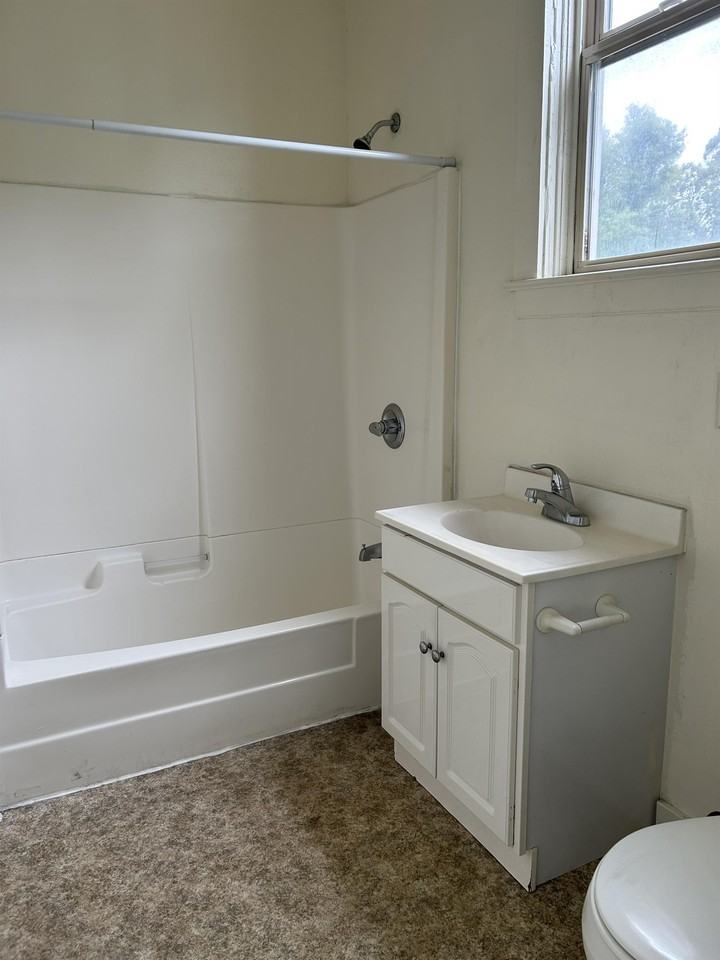 511 Broadway #1 - Photo 7 of 12