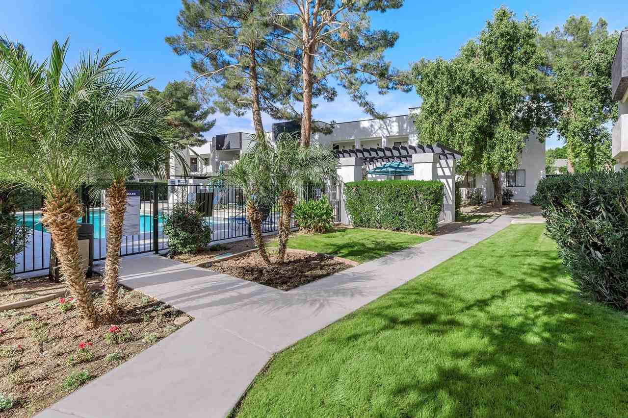 Sun Creek Apartments - Photo 3 of 50