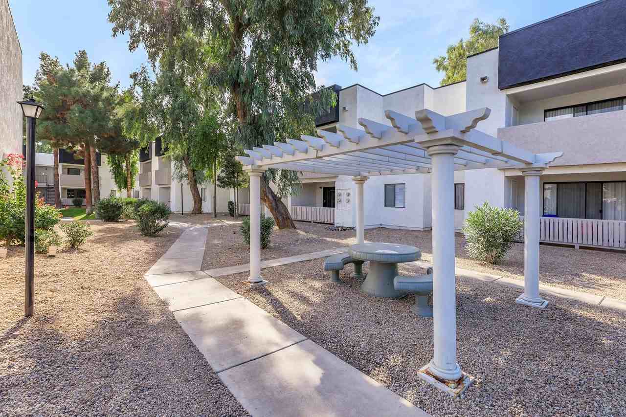 Sun Creek Apartments - Photo 7 of 50